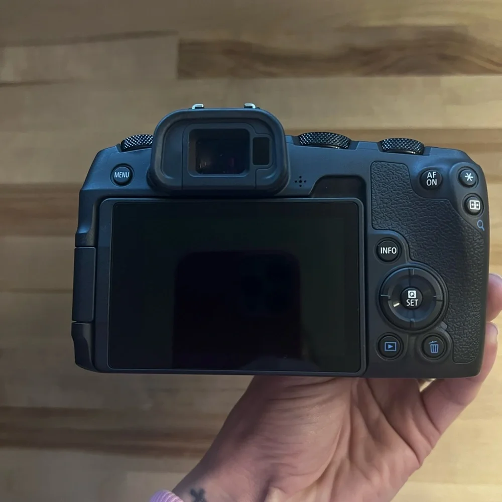 Canon EOS RP Full Frame Mirrorless Vlogging Digital Camera NOT JUST BODY